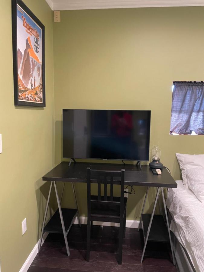 Private Standalone Room W/ Tv, Wifi & Ac In Carson Dış mekan fotoğraf